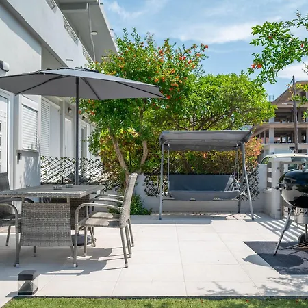 Apartman Corner Jaliszósz